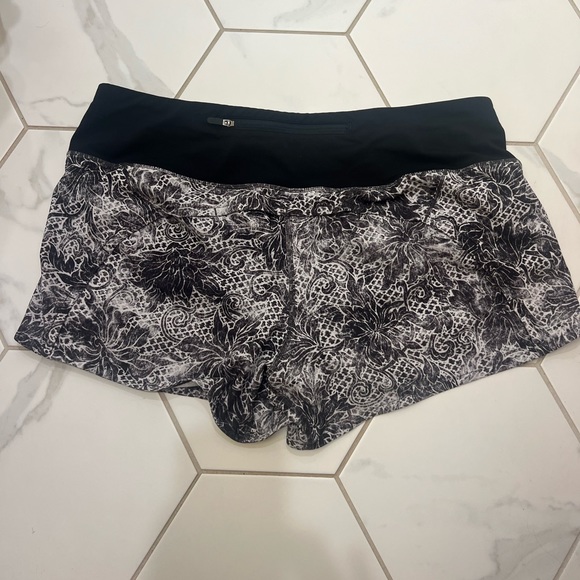 Lululemon Run Times Short - Picture 2 of 2